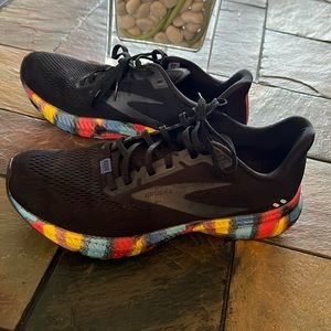 BROOKS LAUNCH 8